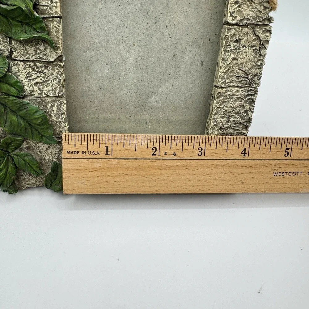 Vintage Basil 3D Picture Frame 4x6 Textured Resin Botanical CBK Ltd 1999‎